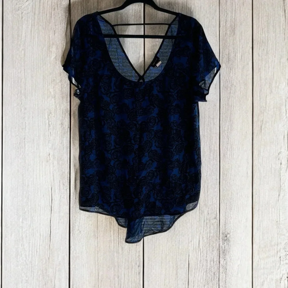 Torrid Floral Blouse - Size 0X - Picture 9 of 9